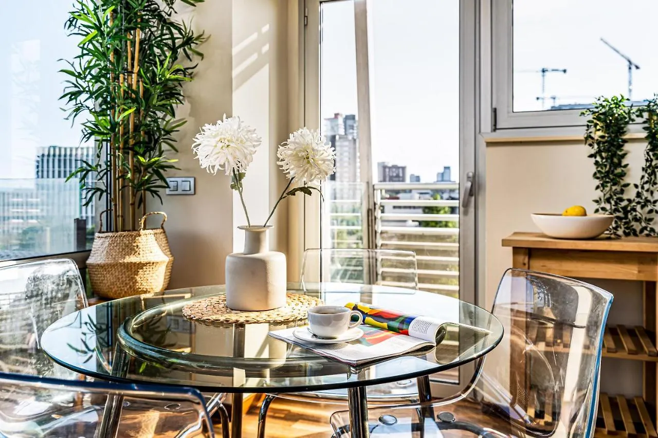 Lodging Apartments Forum Llull 산트 아드리아 데 베소스